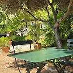Hébergement de vacances Rez-de-jardin élégant Avec Jacuzzi Calme *