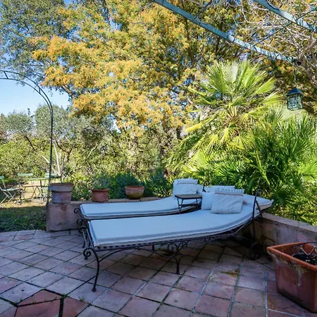 Rez-de-jardin élégant Avec Jacuzzi Calme *