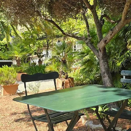 Ferienhaus House With Garden & Jacuzzi Near Center *